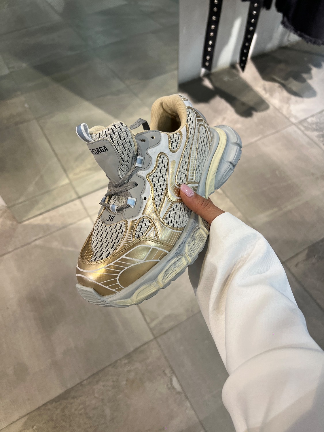 کتونی بالنسیاگا طلایی Balenciaga Gold کد : 50272