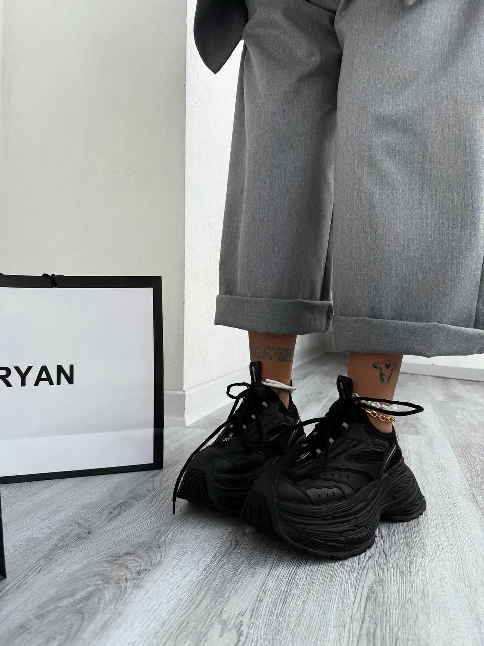 کفش کتونی لژدار مشکی کامل 16XL BALEN کد : 50402