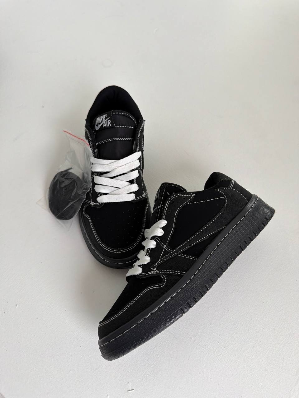 کتانی جردن مشکی دوخت سفید tailor jordan کد : 50461